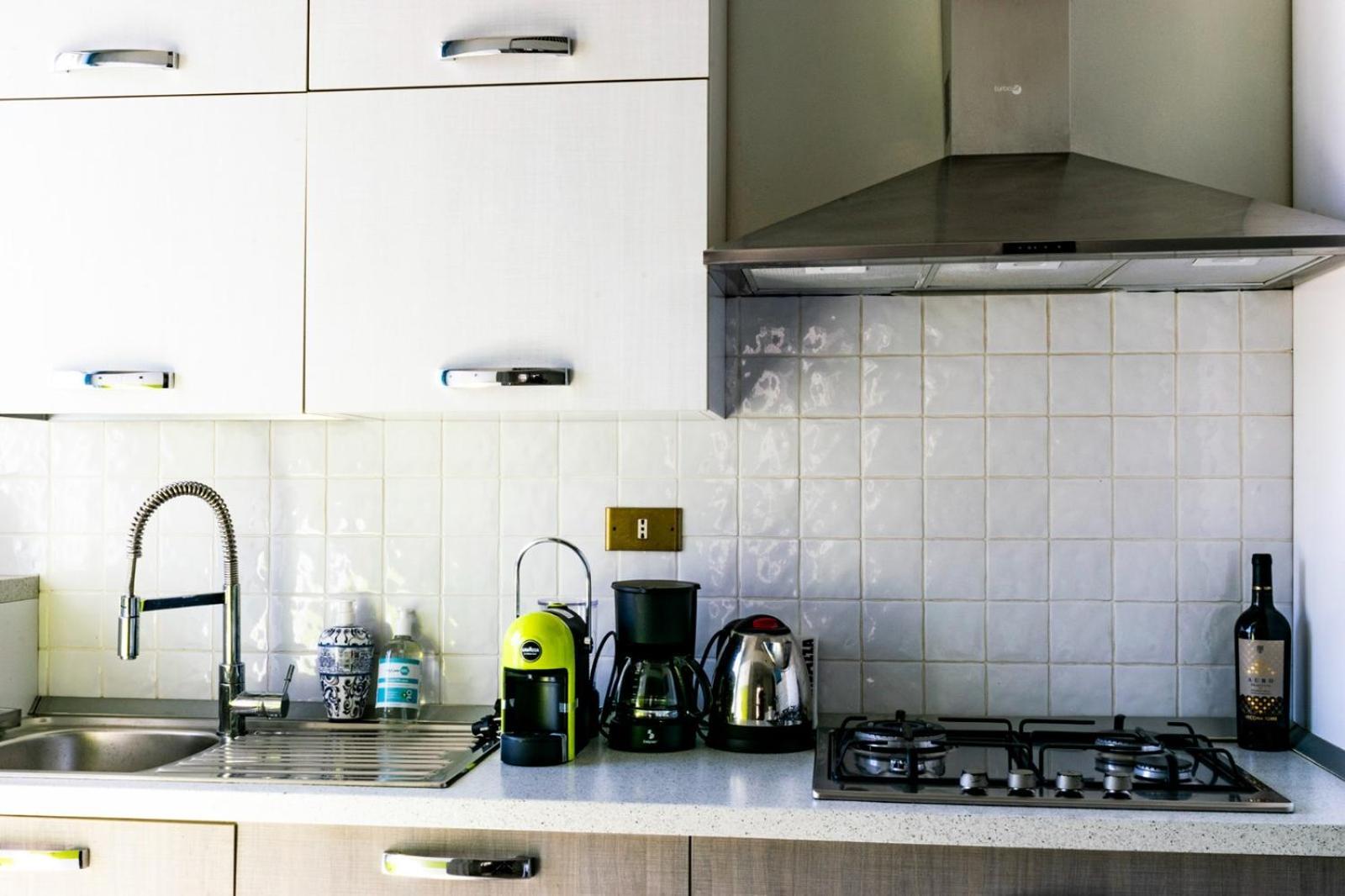 Palazzo Vaaz Apartment โมลา ดิ บารี ภายนอก รูปภาพ